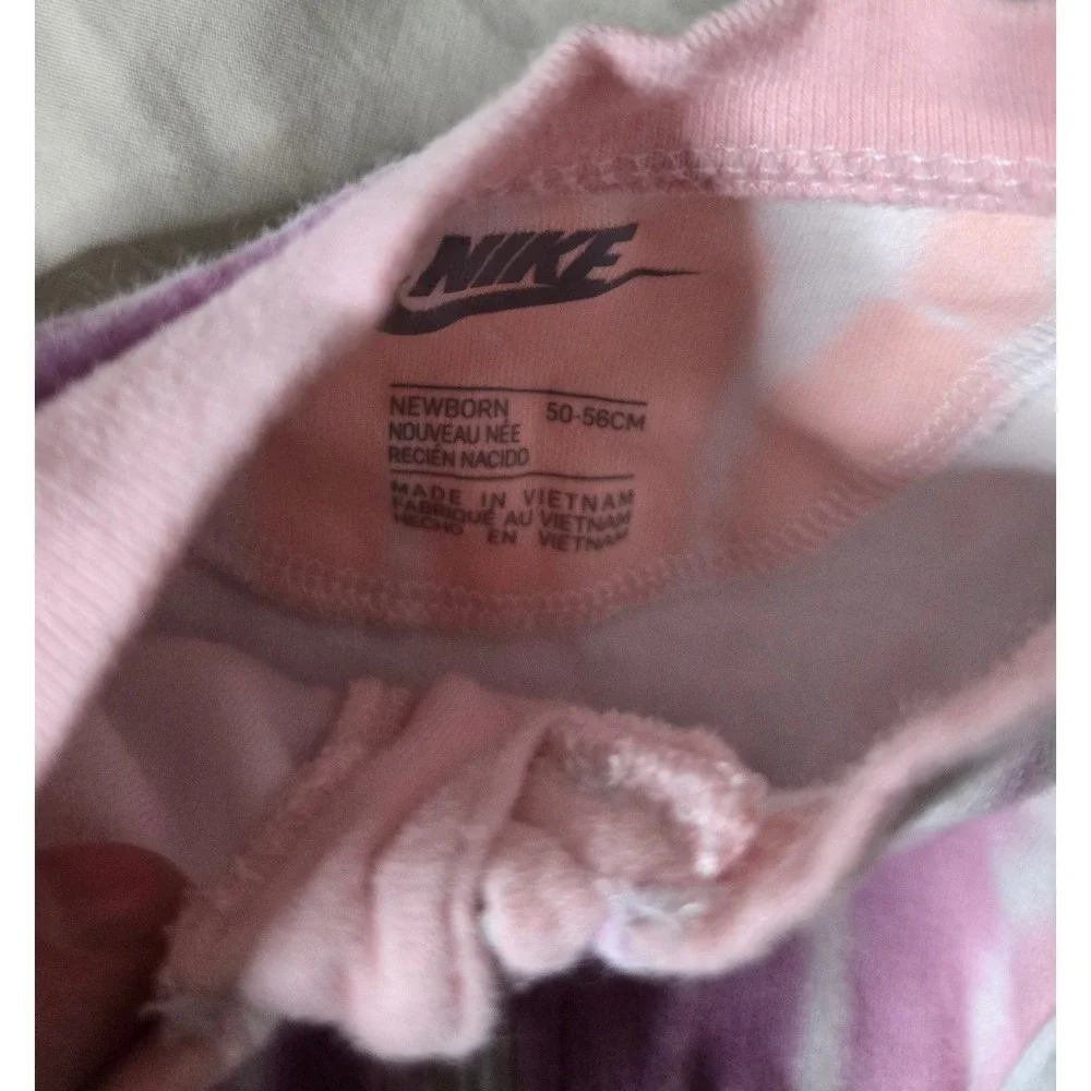 Nike and Cloud Island Baby Girl Newborn Bodysuit and Sleeper Bundle 6 Piece‎ Lot - Picture 3 of 7